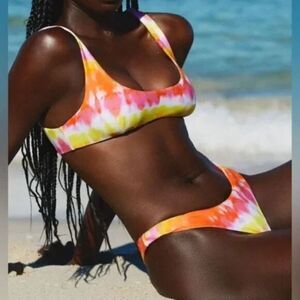NEW Set! It’s now cool x free people tequila sunrise bikini, size Large‎